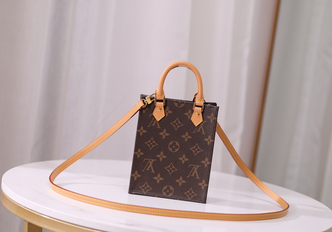 Elegant Fashion Handbag Premium Leather & Timeless Design