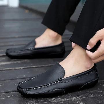 Genuine Leather Men Casual Shoes Luxury Brand Breathable Slip on Black Driving Shoes Soft Men Loafers Moccasins Plus Size 37-47