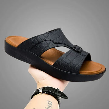 New Men's Outdoor Home Slippers Sports and Leisure Shoes Men's Beach Slippers Anti Slip and Wear-resistant Leather Slippers