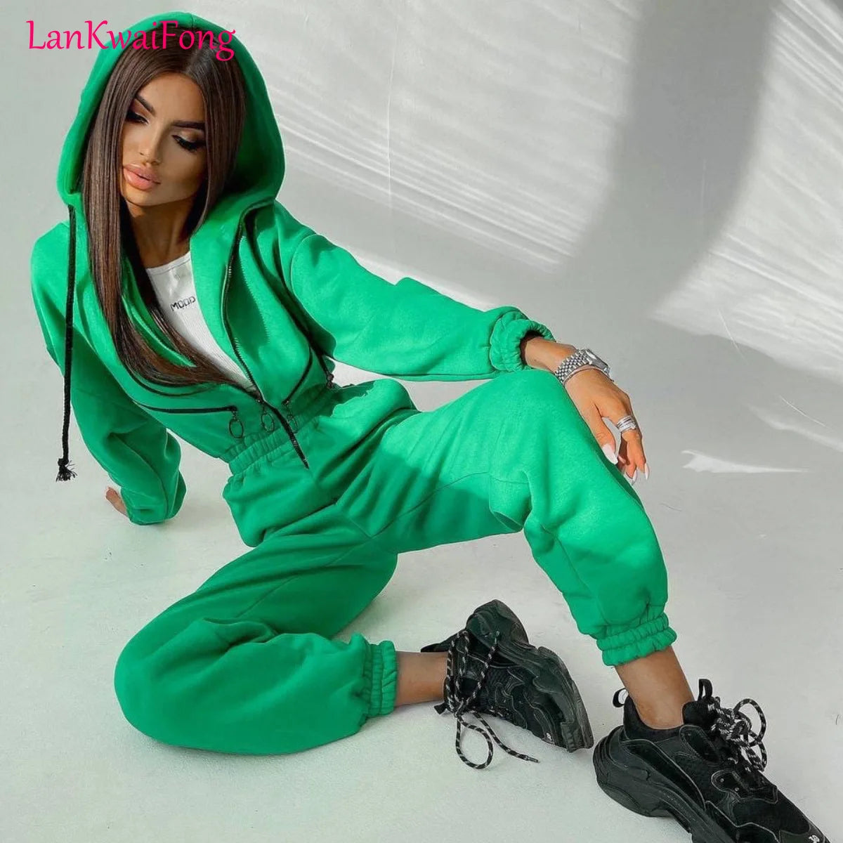 LKF 2024 Neue Sport- und Freizeit -Frauen -Jumpsuit mit Kapuze mit Zipper Cardigan Solid Color Street Trendy Jumpsuit Großhandel