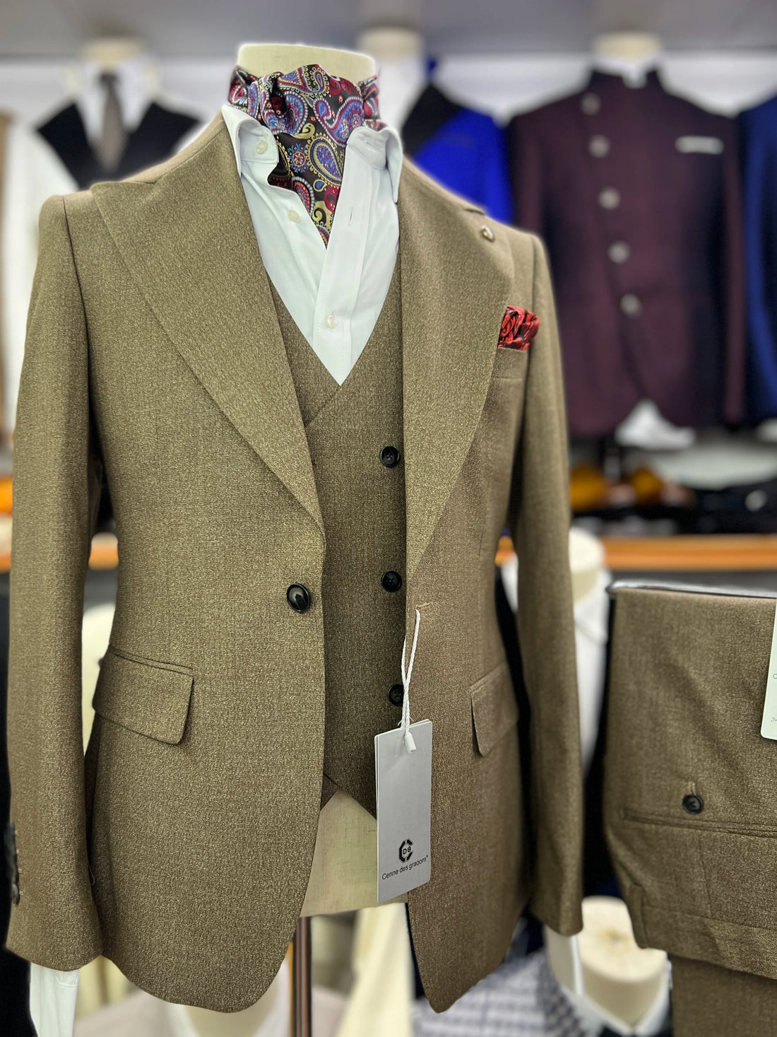 Cenne Des Graoom 2022 New Costume Homme 3 Piece Suit Set For Men Slim Fit Peak Lapel 1 Button Blazers Vest Pants Formal Wedding