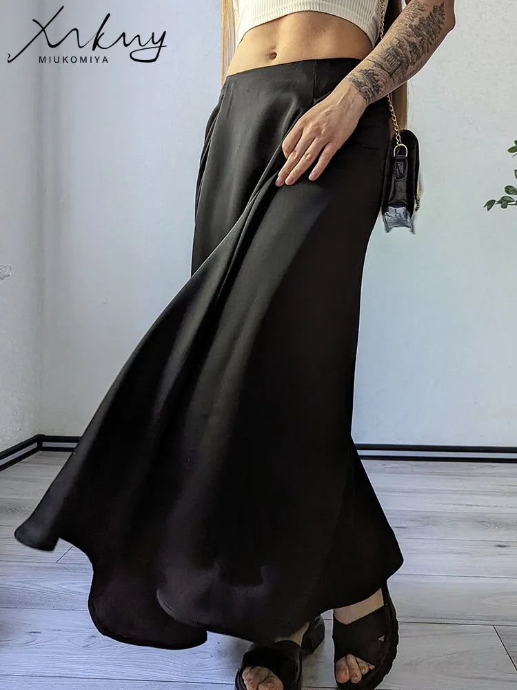 Miukomiya Black A Line Long jupes pour femmes Satin Summer Solie Silk Maxi Jirts Bureau des dames Elegant Women Beige Jupe 2024