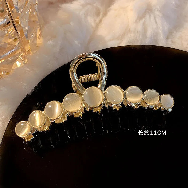 Metal Gold Pearl Hair Clips For Women Elegant Rhinestones Hair Claw Geometric Hollow Hairpins Vintage Barrette Hair Accessories