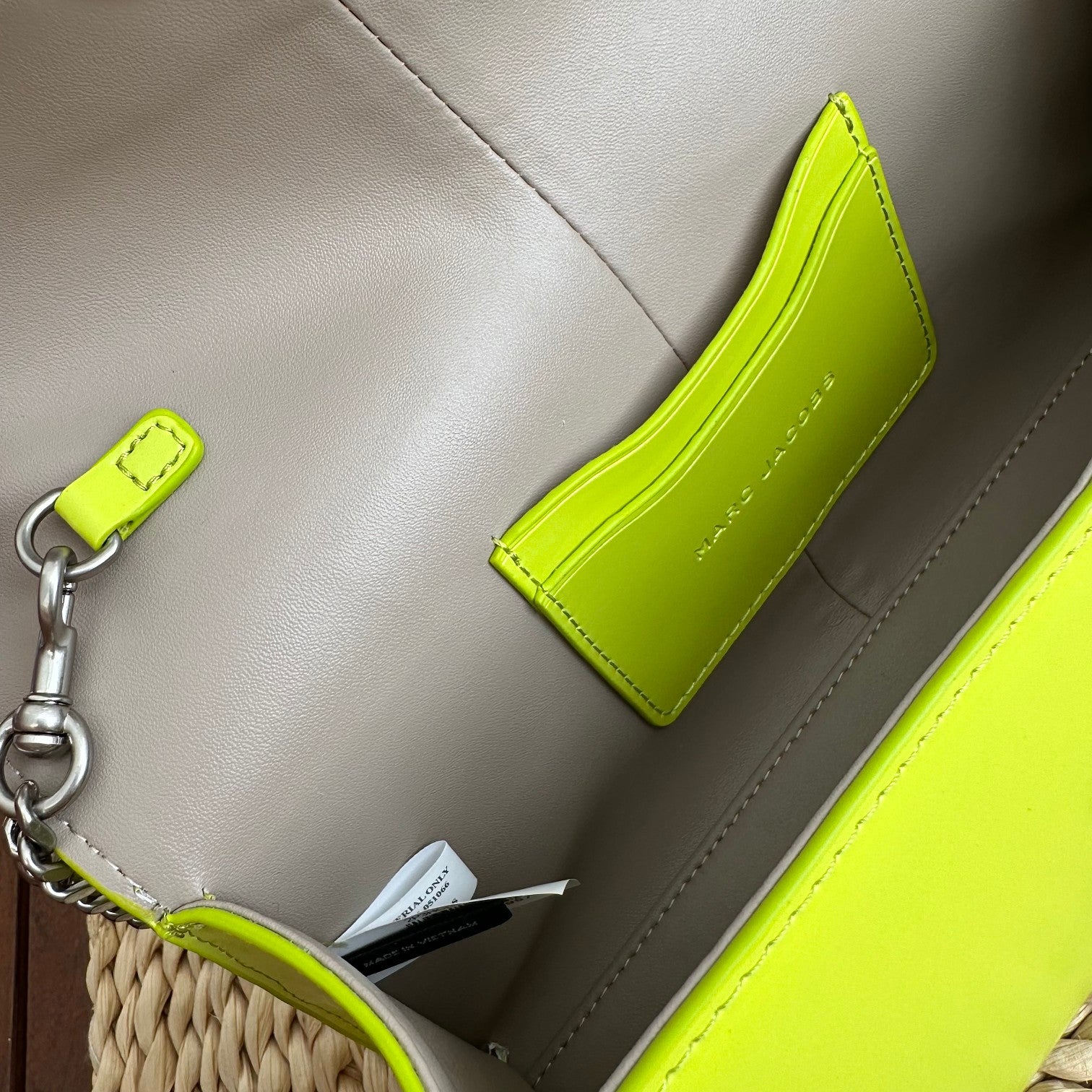 Lime Green Leather Shoulder Bag – Bold & Contemporary Elegance